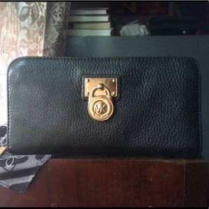 MICHAEL KORS- leather wallet/ clutch